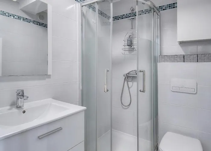 Le Eve- 350m Mer- 600 Palais-vca Апартаменты *