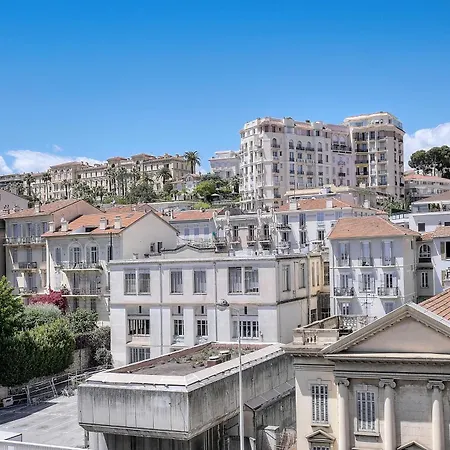 Le Eve- 350m Mer- 600 Palais-vca